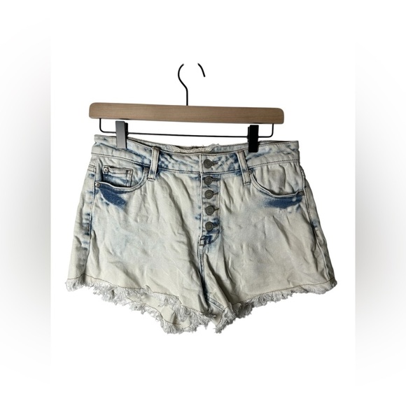 Altar’d State Women’s Button Fly Frayed Hem Denim Shorts Size 26/3 Acid Wash - Picture 1 of 5
